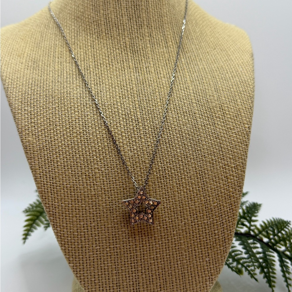 Woman’s Silver Star Pendant Necklace